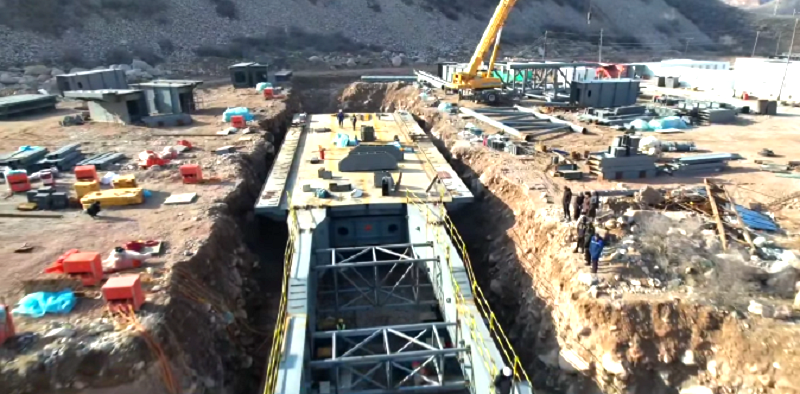 Камбар-Ата-1 ГЭСине баруучу көпүрөнүн курулушу активдүү жүрүүдө