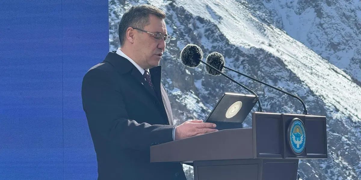 Президент ишкерлерге кысымсыз иштөө үчүн шарт түзүүнү тапшырды