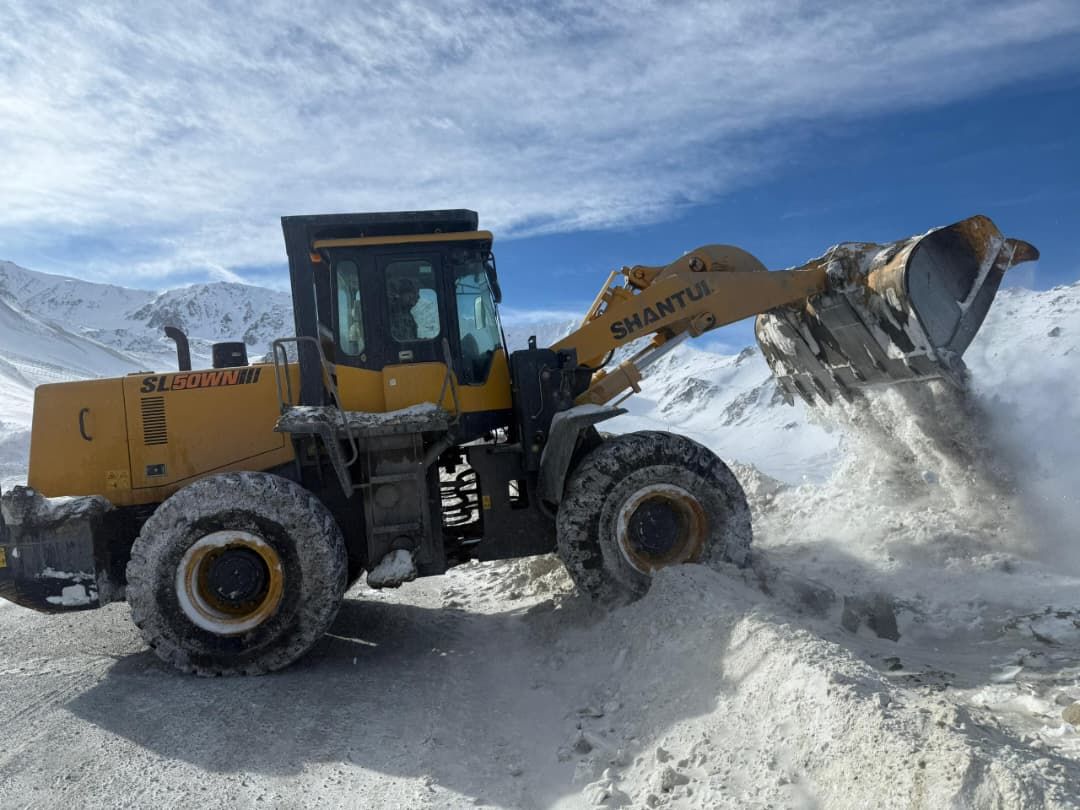 Ашууларда кар жаап жатат: жолдор ачык, каттамдар үзгүлтүксүз