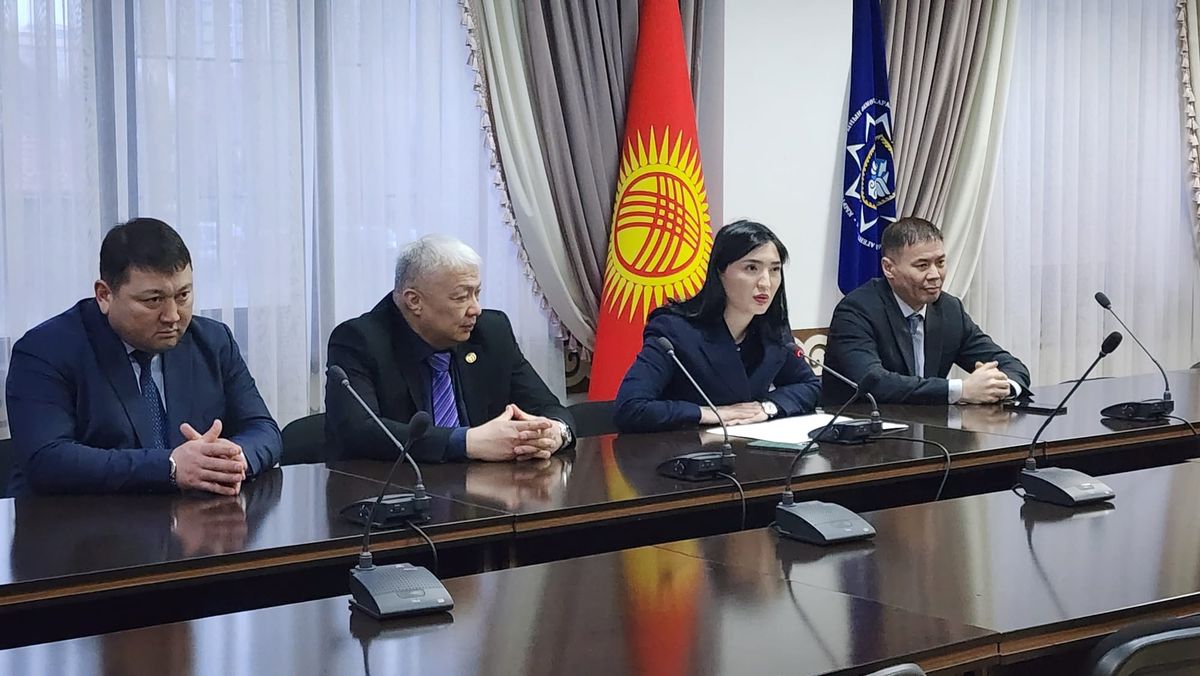 Монополияга каршы жөнгө салуу кызматынын жамаатына жаңы төрага  тааныштырылды