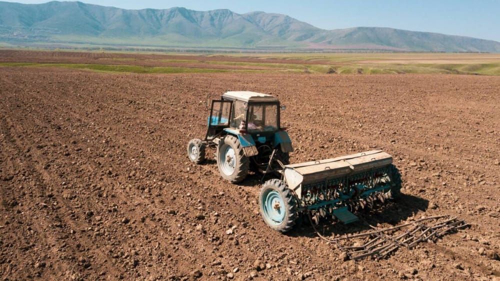 Жазгы талаа иштерине 40 миң тонна дизель, 9,7 миң тонна бензин сарпталат