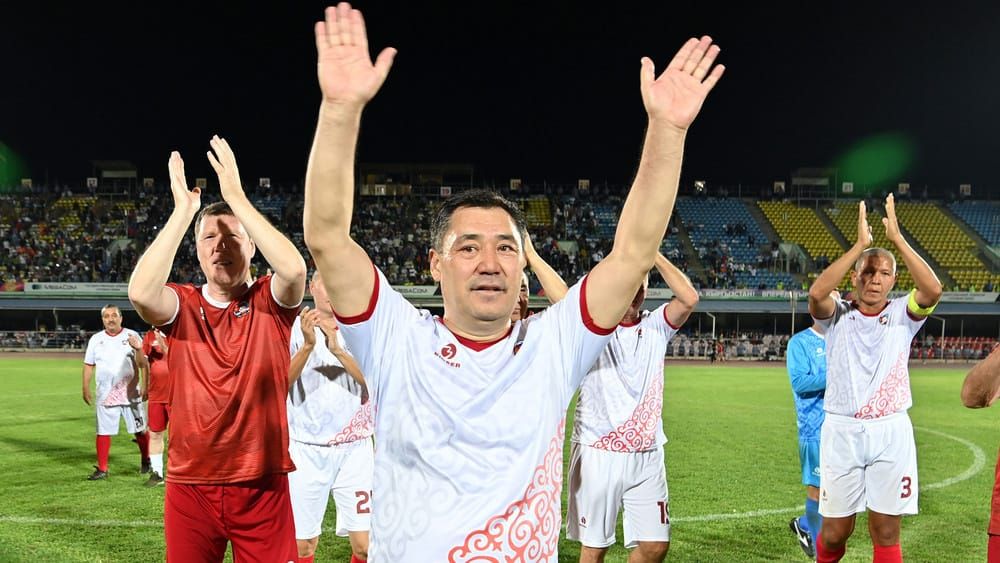 Президент Футболду өнүктүрүү боюнча Улуттук программасын бекитти