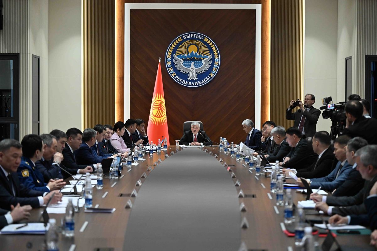 Өкмөттө бюрократияны кыскартуу жана санариптештирүү чаралары талкууланды