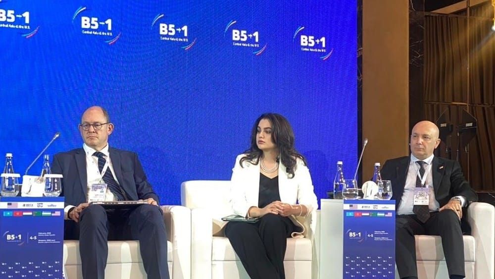 Борбор Азияда бизнес макулдашылбаган процедуралардан улам убакыттан уттуруп жатат–Тажикстан ишкери