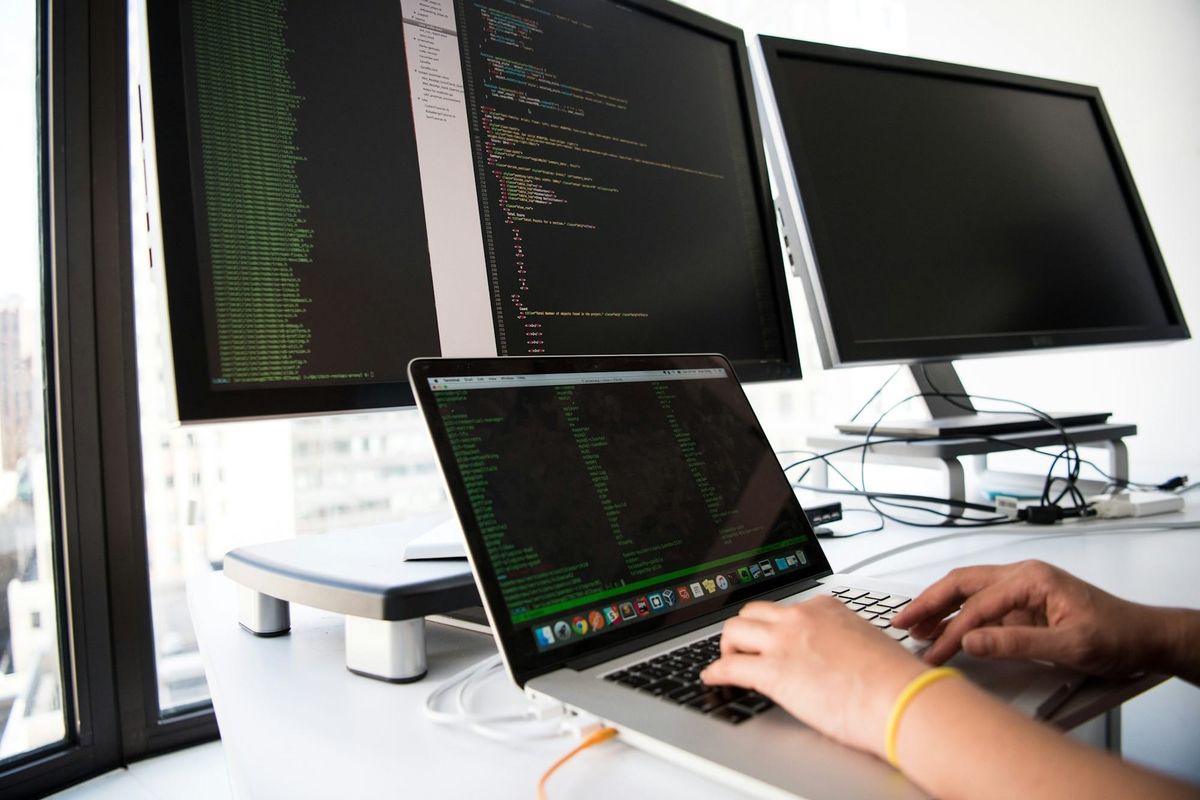 Өлкөнүн IT тармагынын бир жылдык кирешеси 17 млрд сомду түздү