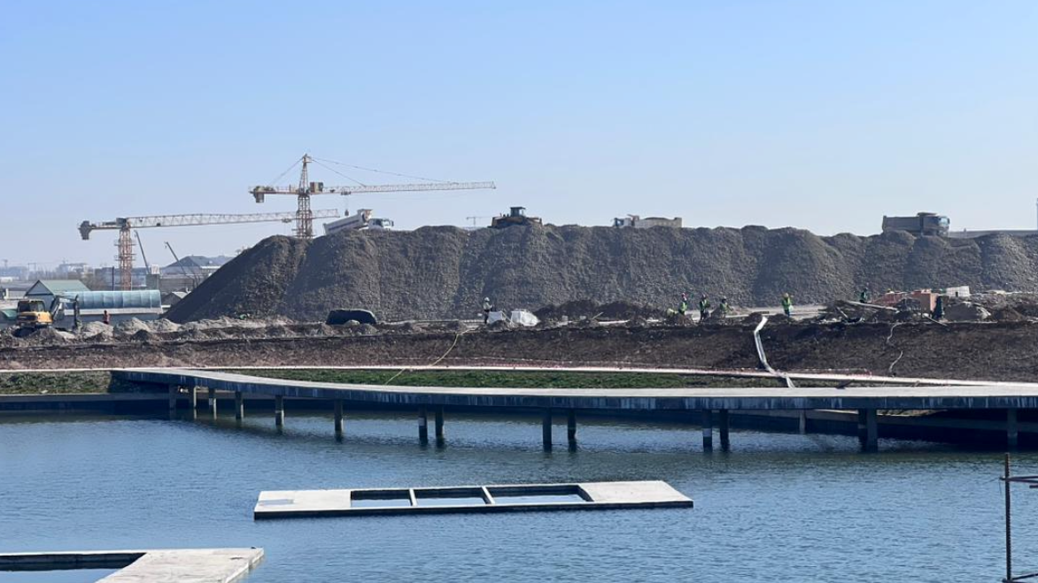 Бишкекте “Роял Централ Парк” комплексинин курулушу текшерилди