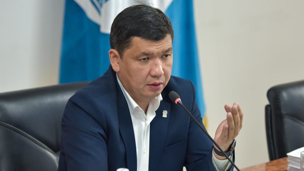 Бишкек мэри шаардык кеңеш депутаттарынын мүлктөрү тууралуу комментарий берди