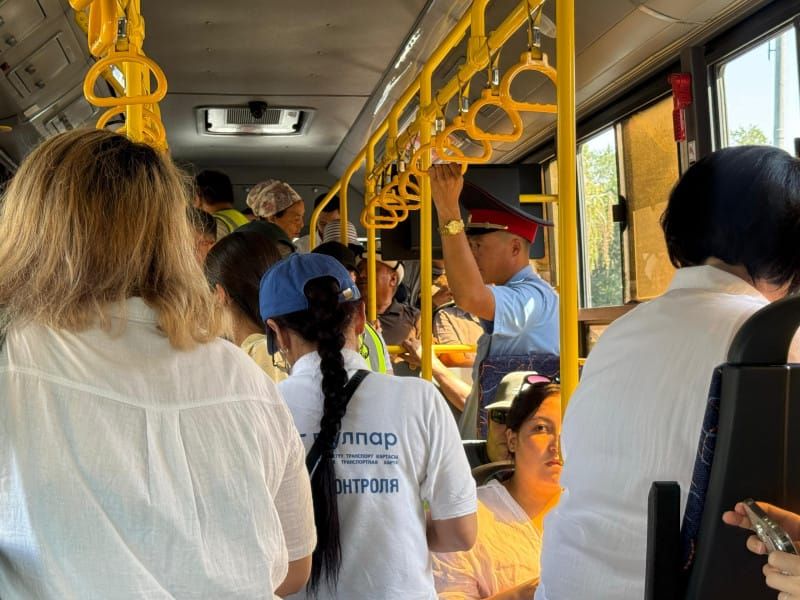 Бишкекте күн сайын билетсиз жүргөн 20га жакын адамга протокол толтурулуп жатат