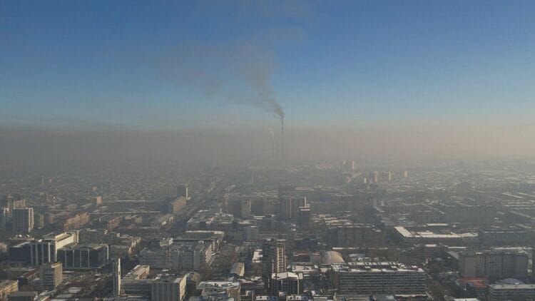 Кыргызстандын шаарларында абанын сапатын көзөмөлдөөчү станциялар орнотулат