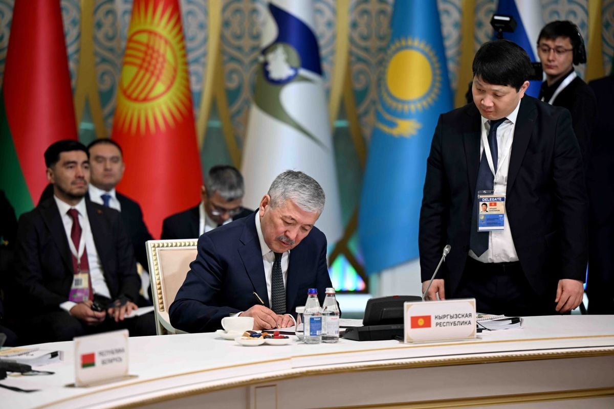 КРнын Министрлер кабинетинин төрагасынын Казакстанга болгон жумуш сапары аяктады