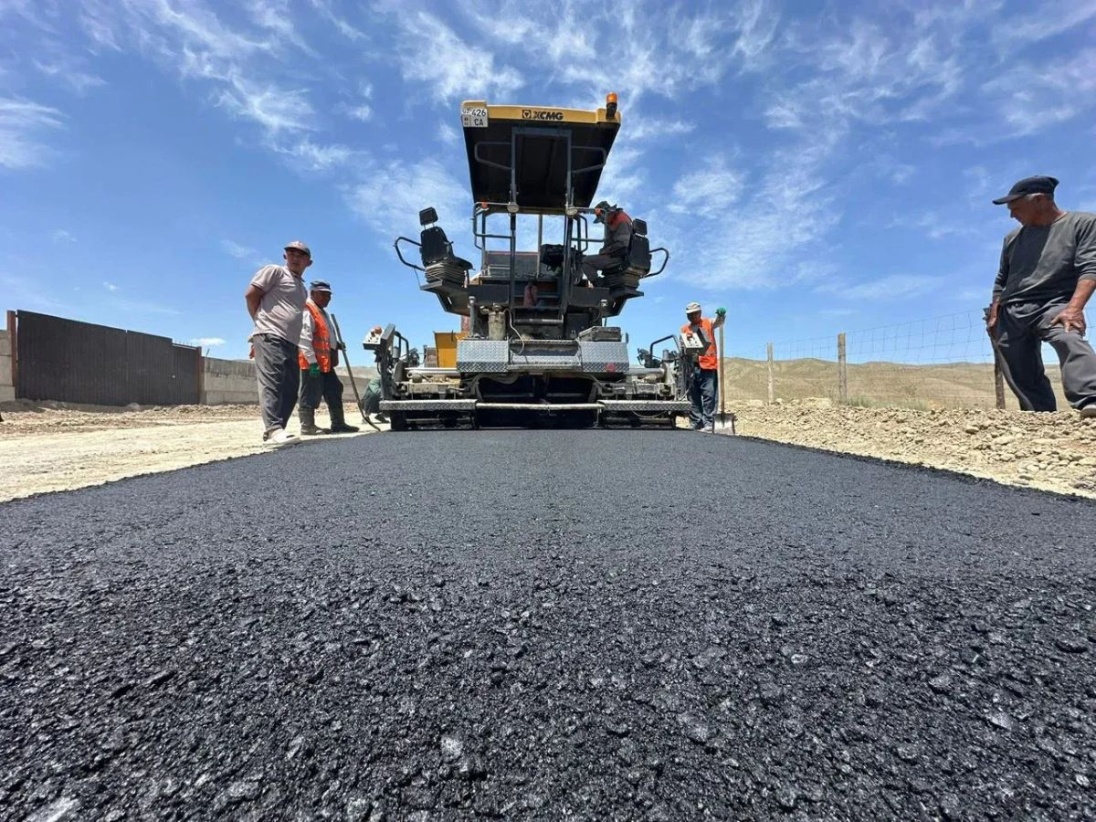Каракол шаардык жол чарбасы 56,5 сомдук битум сатып алууга тендер жарыялады