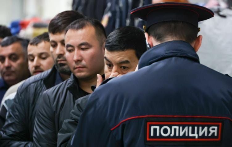 Санкт-Петербургдан 8 миңден ашуун мигрант чыгарылган