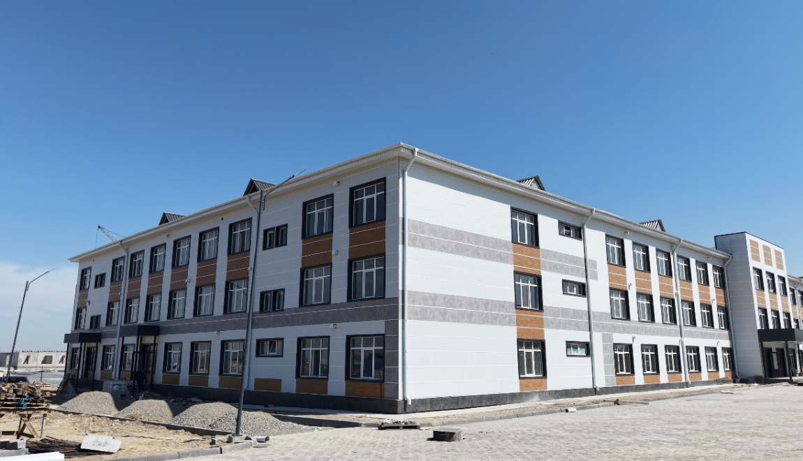 Бишкектеги Ак-Ордо конушунда 750 орундуу мектеп курулуп бүттү