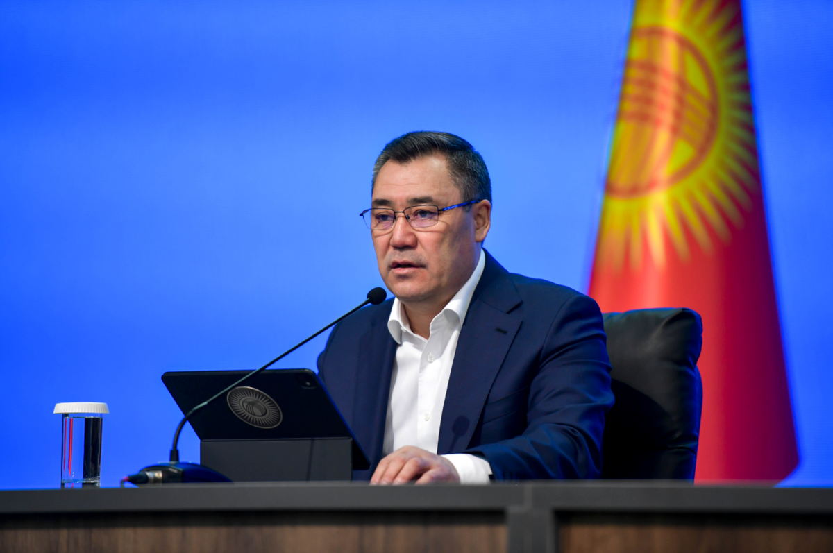 Садыр Жапаров Ошто тургундар менен жолугуп, экономикалык көрсөткүчтөрдү атады