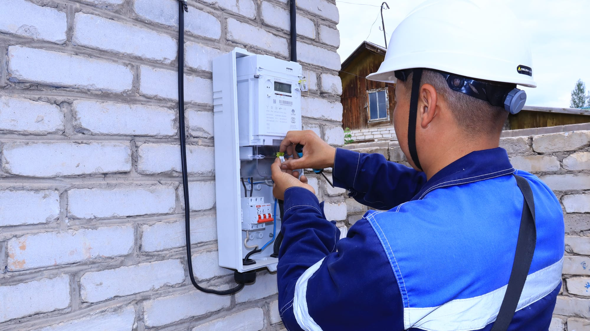 "Дастан" заводунун эсептегичтери Кытайдыкынан 2,5 эсе кымбат – Ө.Жеңишбеков