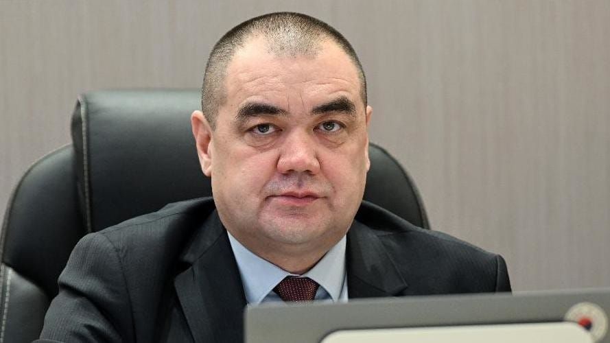 Жогорку Кеңеш депутаты айрым мугалимдердин маянасы жогорулабаганын билдирди