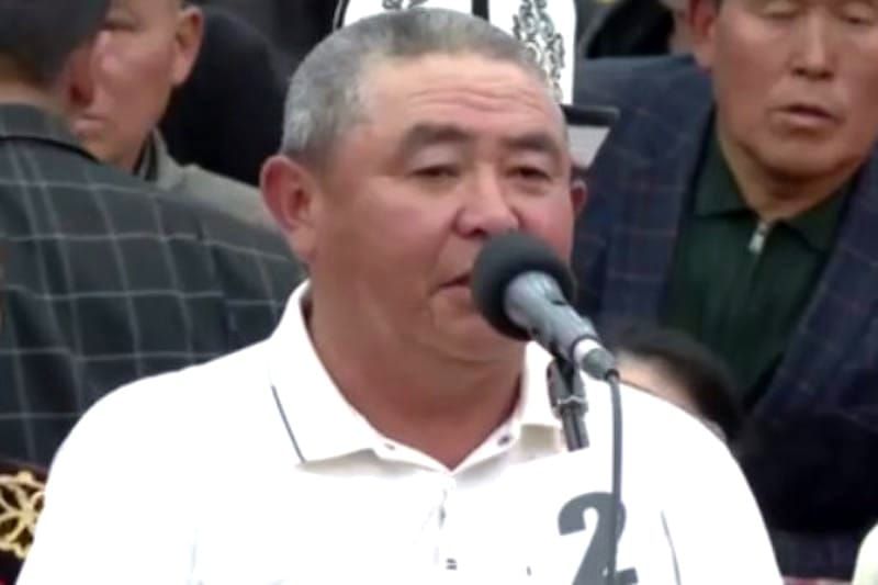 Президент Таш-Короо айылындагы жайытта кен казууну токтотууну буйруду