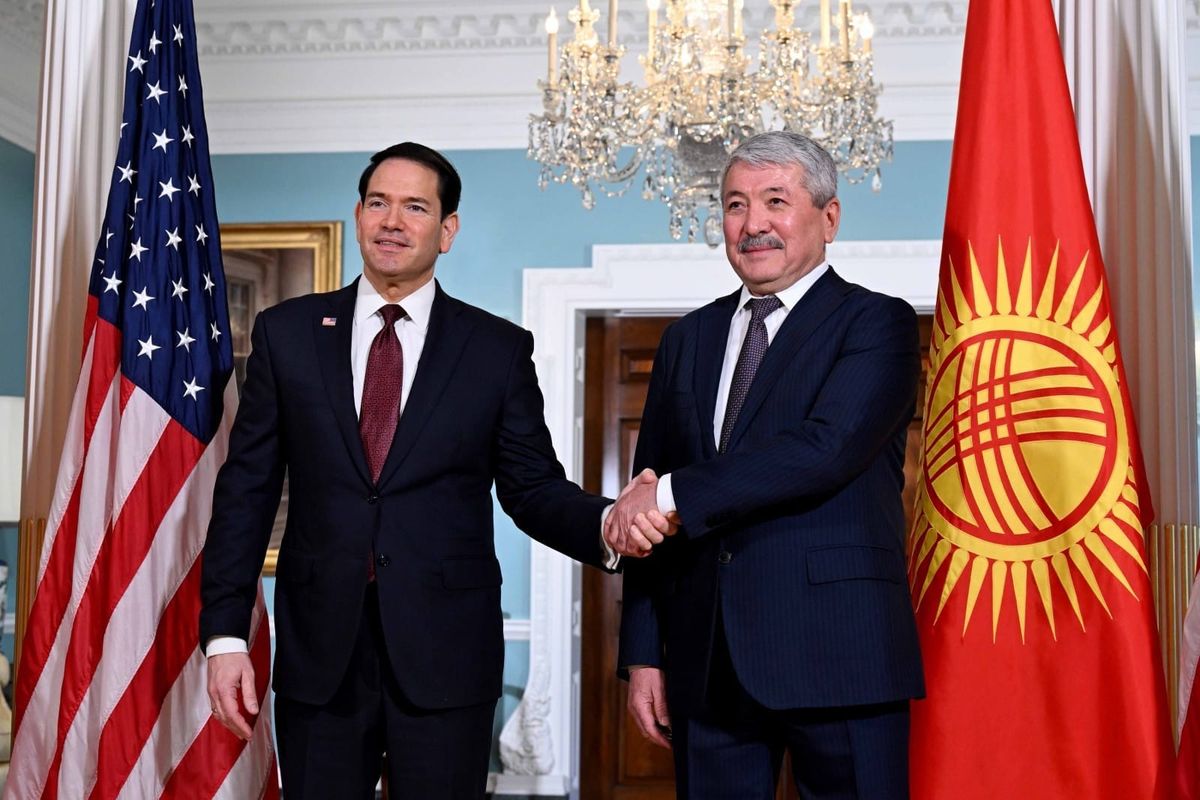 АКШ менен виза маселесин жеңилдетүү сүйлөшүлдү