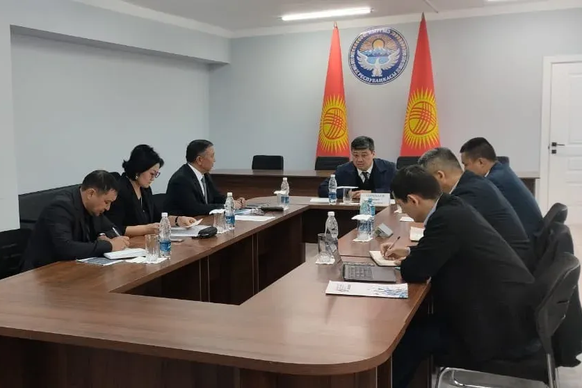 Бакыт Төрөбаев баштаган делегация Нарын, Ысык-Көл облустарын кыдырып жатат