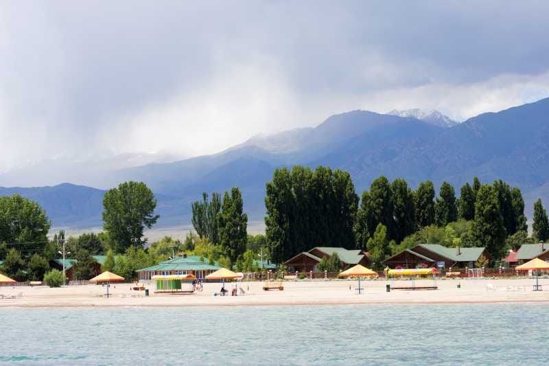 Пансионатка тиешелүү 273 миллион сомдук жер тилке мамлекетке кайтарылды