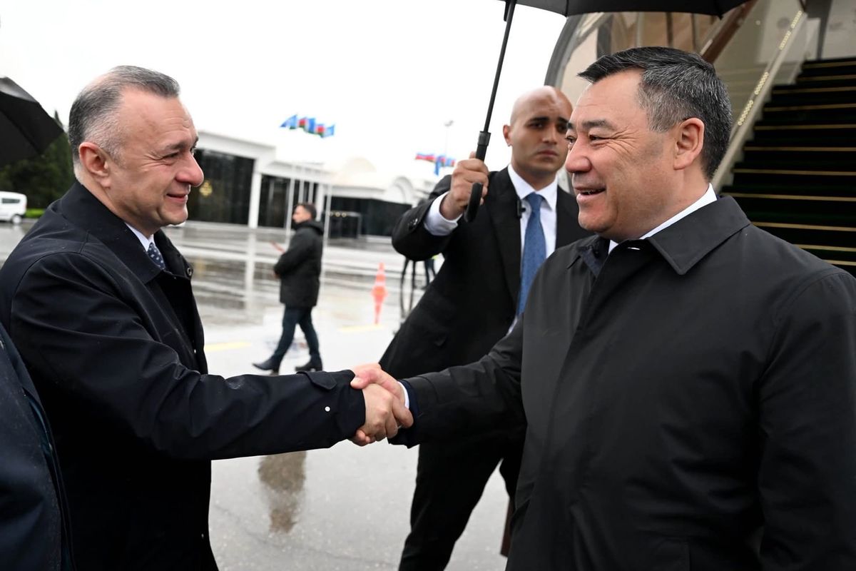 Садыр Жапаров Азербайжанга иш сапары менен барды