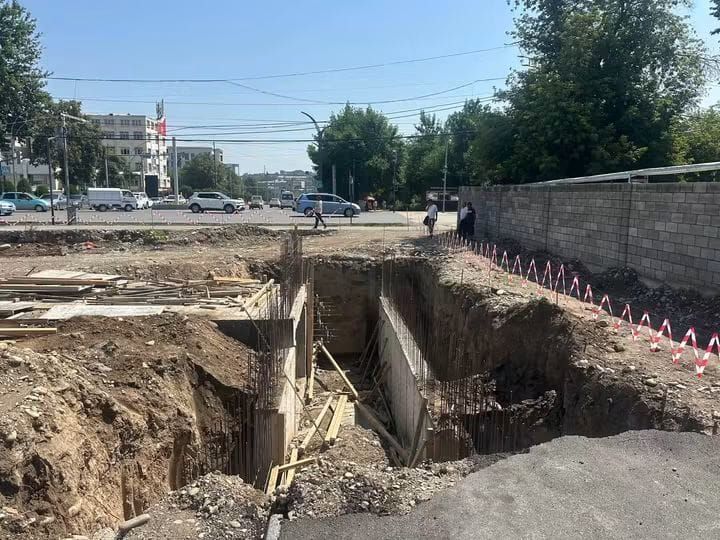 Жер астындагы өтмөктүн курулушунун сапаты текшерилди