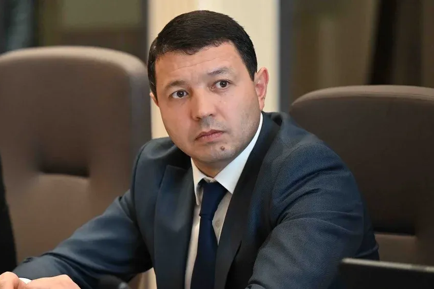 Маданият, маалымат, спорт жана жаштар саясаты министри канча айлык аларын ачыктады