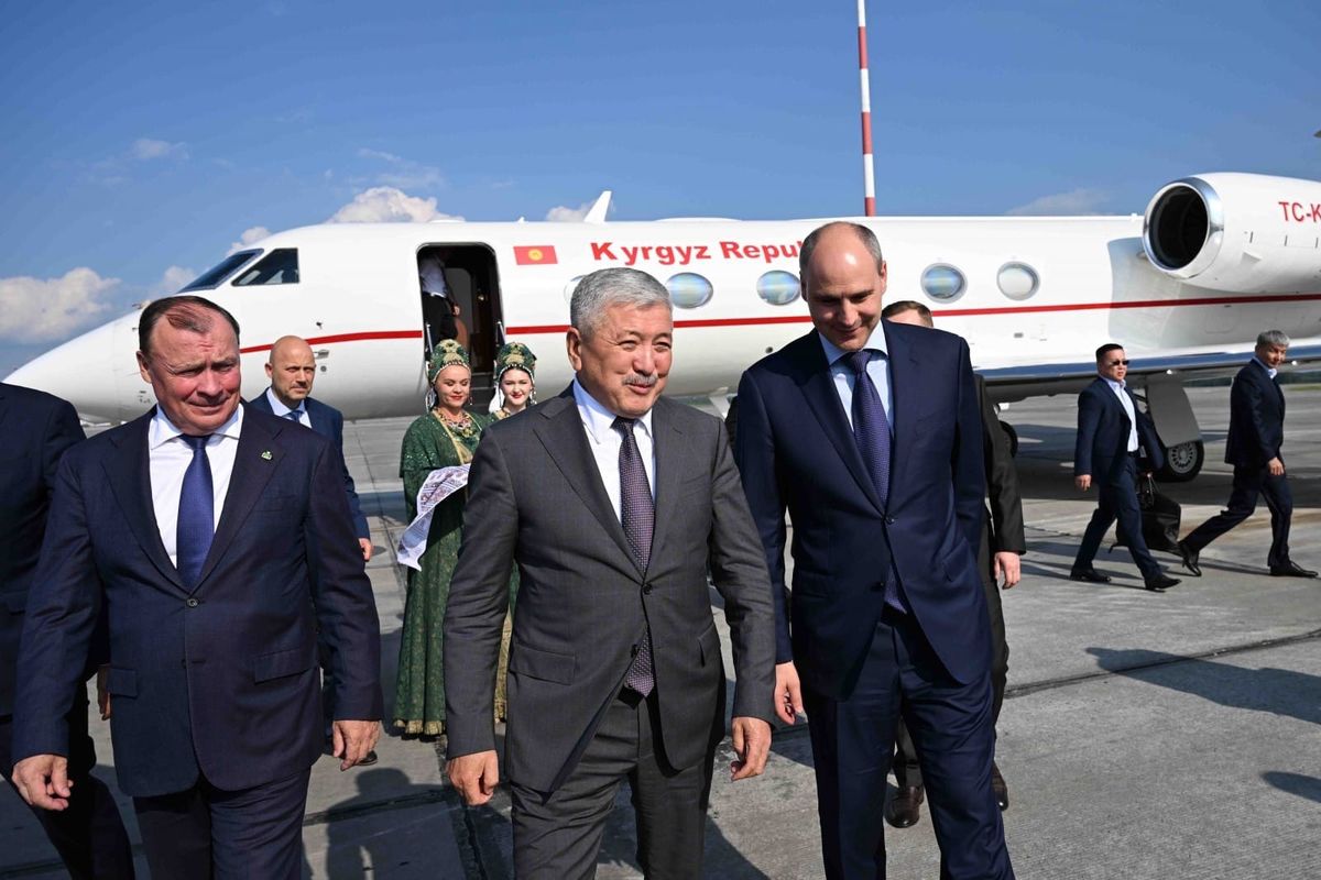 Адылбек Касымалиев иш сапары менен Россияга барды