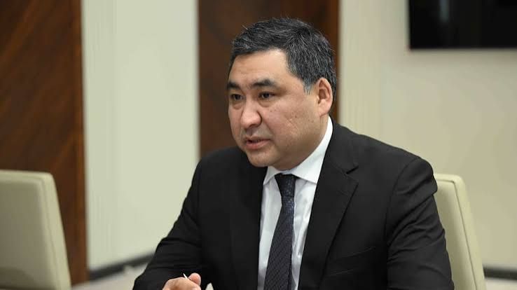 Данияр Амангелдиев: Кытайдан темир жол үчүн алынган насыя Кыргызстандын карызына кирбейт