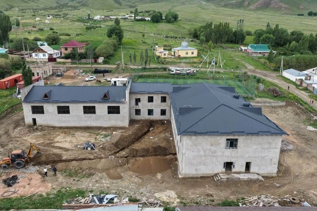 Ысык-Көлдүн Калкагар айылында 150 орундуу жаңы мектеп курулуп жатат