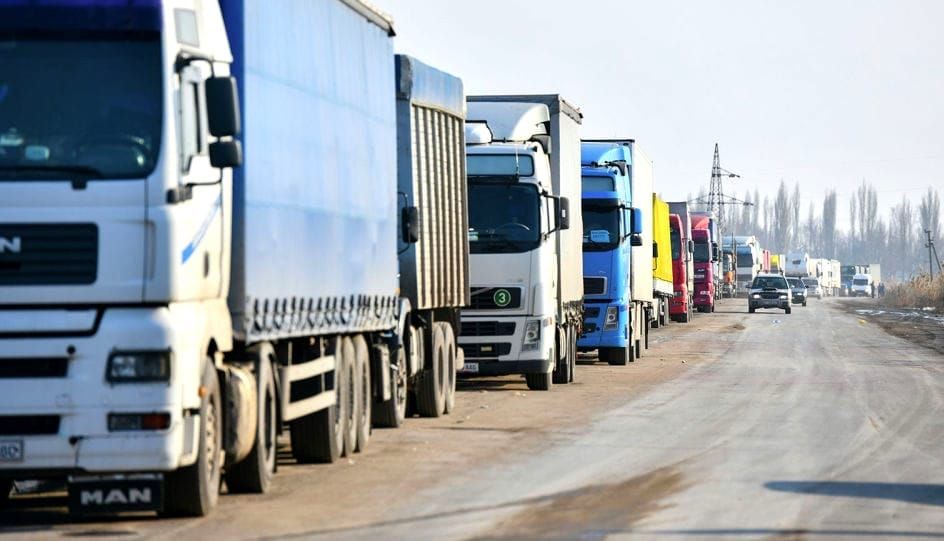 Документсиз товар ташыгандарга 350 миң сомго чейин айып салынат