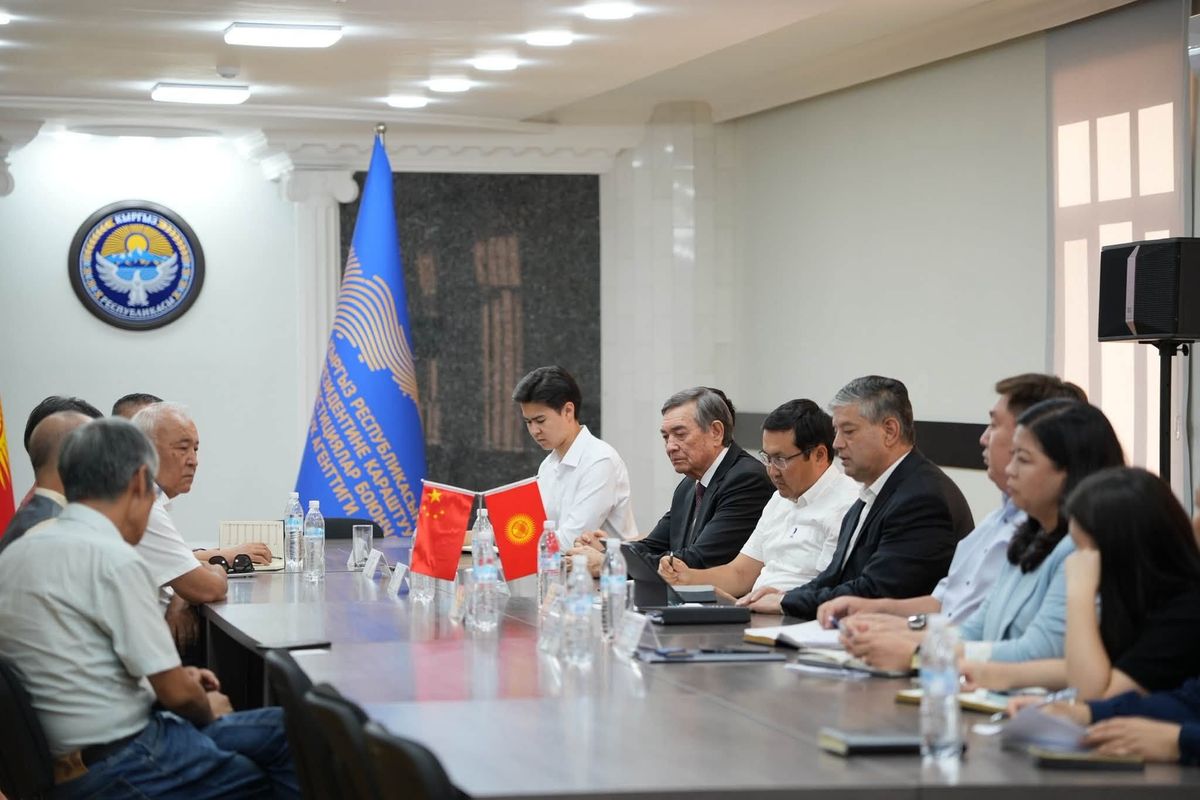 Кыргызстанда 30 миң көрүүчүгө ылайыкталган ипподром куруу пландалууда