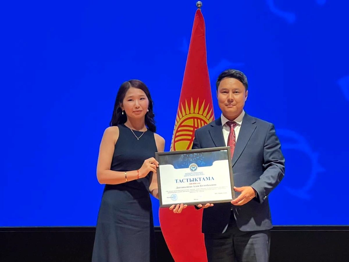 Жаштардын 10 долбооруна 200 миң сомго чейинки гранттар берилди