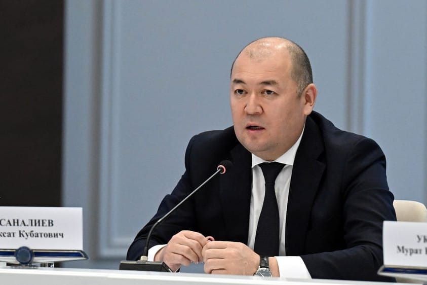 Жогорку Кеңеш Максат Асаналиевди УКМКнын төрагасы кылып бекитти