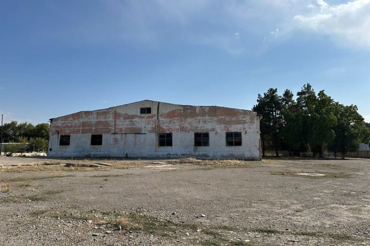Айтматов районунда 94 млн сомдук автобаза мамлекетке кайтарылды