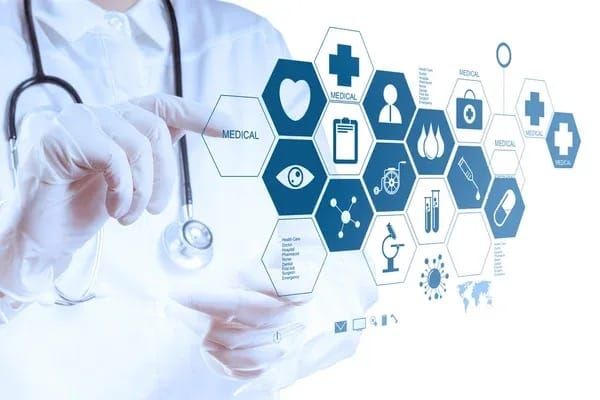 Кыргызстанда медицина кызматкерлери үчүн санариптик окутуу башталды
