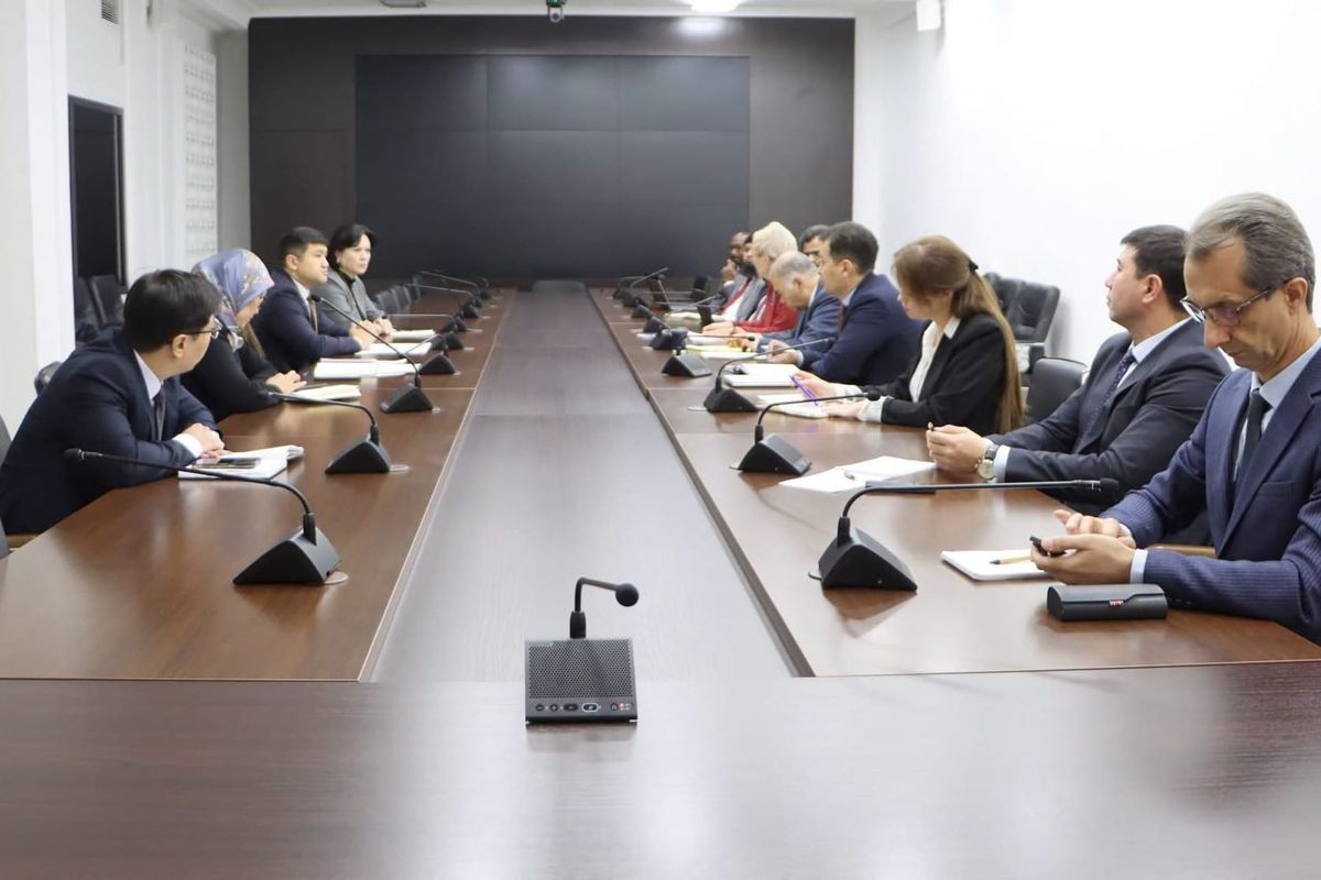 Кыргызстан менен Ислам өнүктүрүү банкынын кызматташтыгы талкууланды