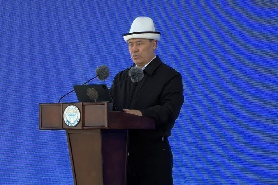 Президент өлкөдө 150-200 миңге жакын үй-бүлө турак жайга муктаж экенин айтты