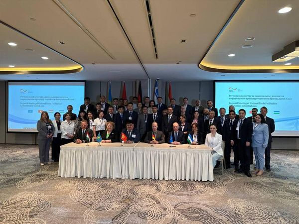 Борбордук Азияда сооданы жеңилдетүү боюнча кызматташууга кол коюлду