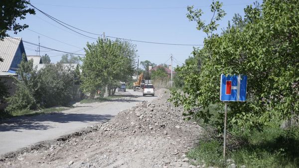 «Бишкекасфальтсервис» 1 чакырымга жакын көчөнүн жолун жапты – капиталдык оңдоо башталды