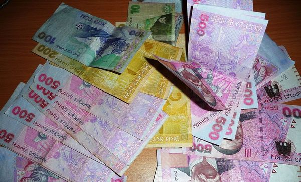 Тышкы карызды тейлөөгө 3 айдын ичинде 9 млрд сом бөлүндү