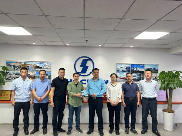 «Кыргызиндустриянын» өкүлдөрү Кытайда өткөн 133-Кантон көргөзмөсүнө катышты