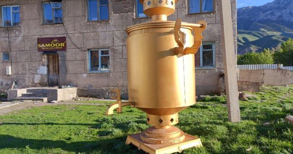 Кыргызстандын кургатылган жемиштерин кошуп, кениялык чайды кыргыз бренди менен чыгарган «Самоор чай» фабрикасы ачылат