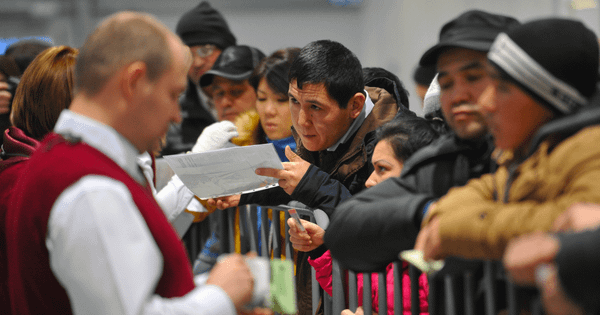 Кыргызстан эмнеге жумушчу күчүн экспорттоого кызыкдар? – экономика мигранттардын акчасынан көз каранды