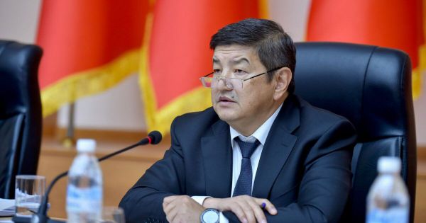 Акылбек Жапаров: Ош шаарында таза ичүүчү суунун жоктугу - нонсенс