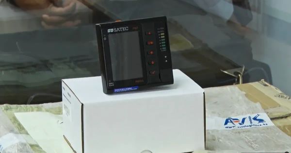 USAID Кыргызстанга 128 электр эсептегич өткөрүп берди - алар чек арага орнотулат