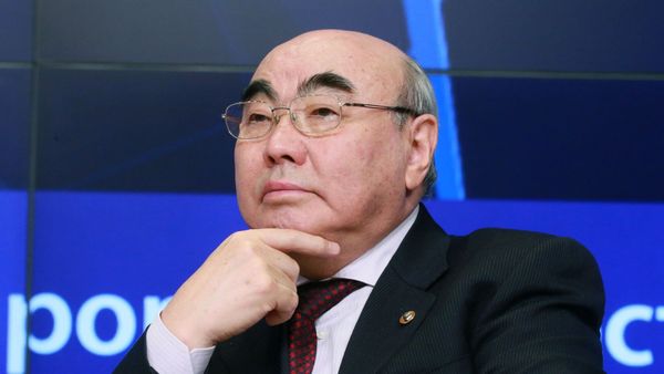 «Кумтөр» менин демилгем болчу, бирок ыраазычылыктын ордуна сынга кабылып келем – Аскар Акаев