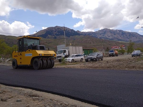 «Кыргызавтожол» Нарындын 16 көчөсүн асфальттады