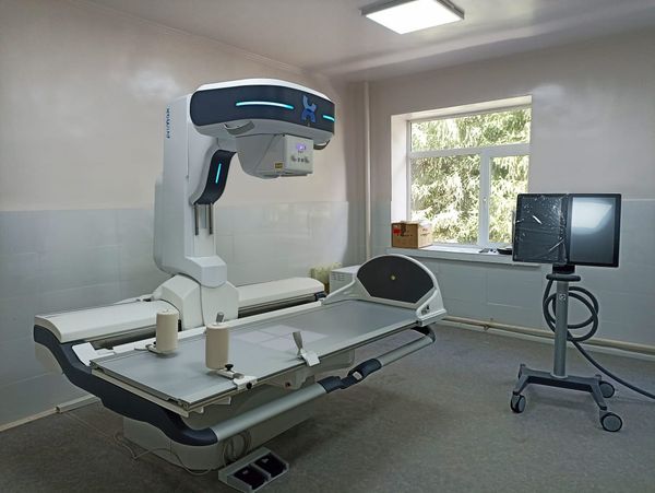 АӨБ Нарын облустук ооруканасына көп функционалдуу рентген аппаратын алып берди – базар баасы 2.5 млн сомдон башталат