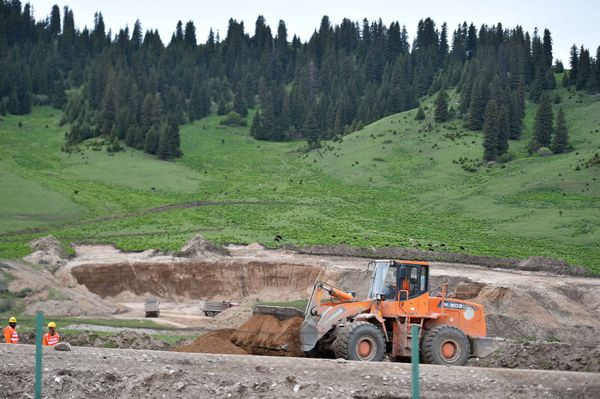 Түп - Кеген жана Каркыра - Турук - Сары-Жаз унаа жолдорунун курулушу 2025-жылы бүтөт